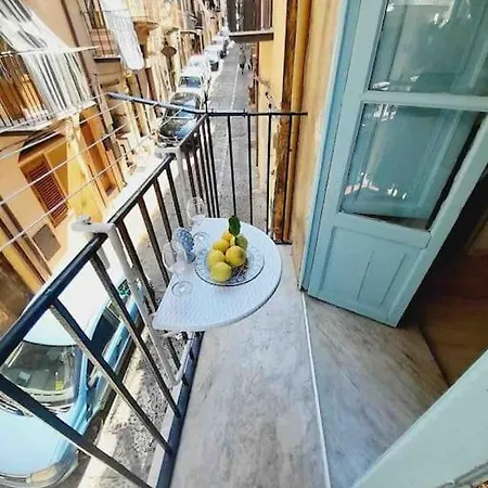 Apartment 12 - Two Minute Walk To The Sea *
